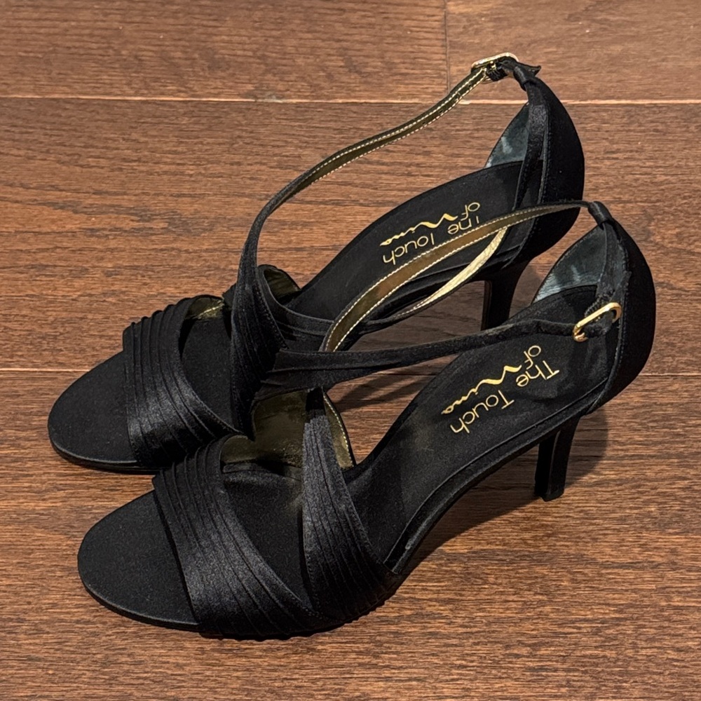 NWT The Touch of Nina Black Women's Heels Size 9